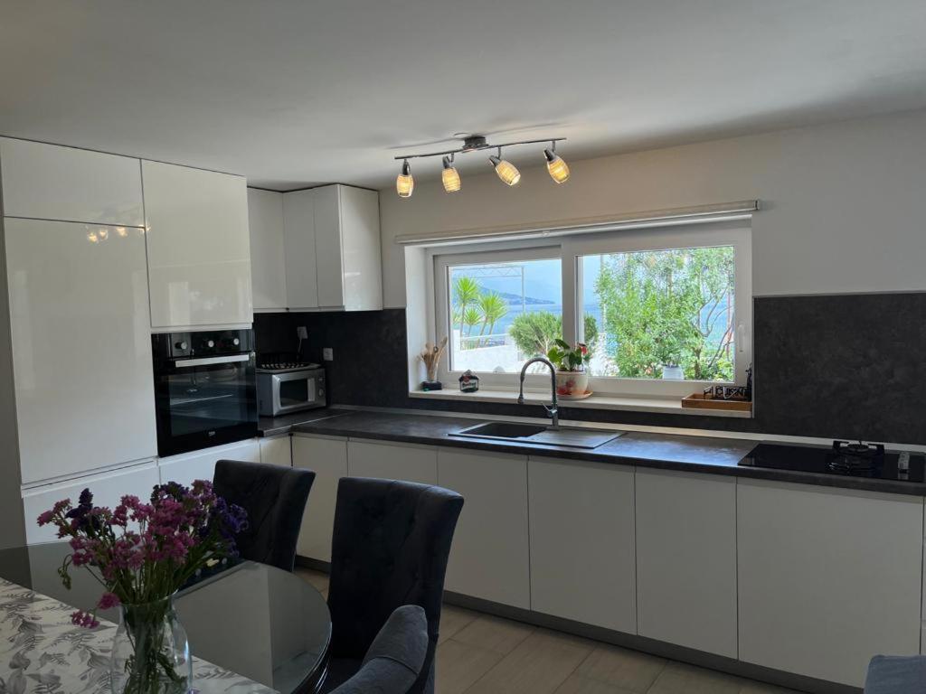 Apartment Verica In Duce - 20 Meters From The Beach Dugi Rat Kültér fotó